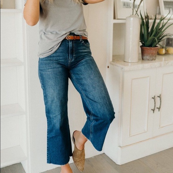 Carly Jean Los Angeles Jeans Carly Jean Los Angeles Wide Leg Crop Jeans Poshmark